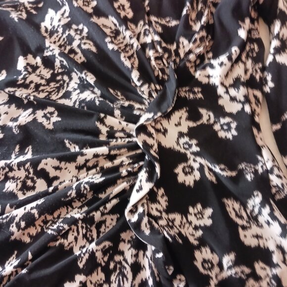 Chaps, Black & White Print Dress, Size XL, Flattering Ruching Detail, Stretch - Picture 7 of 12